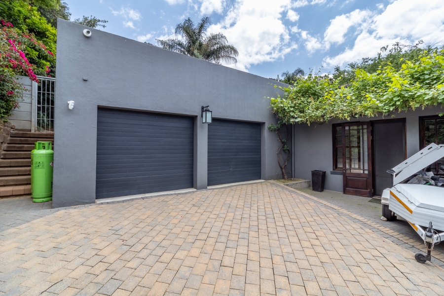 5 Bedroom Property for Sale in Hoog En Droog Western Cape